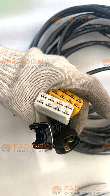 Жгут проводов 04214023